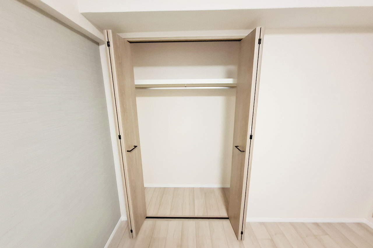 洋室②：クローゼット