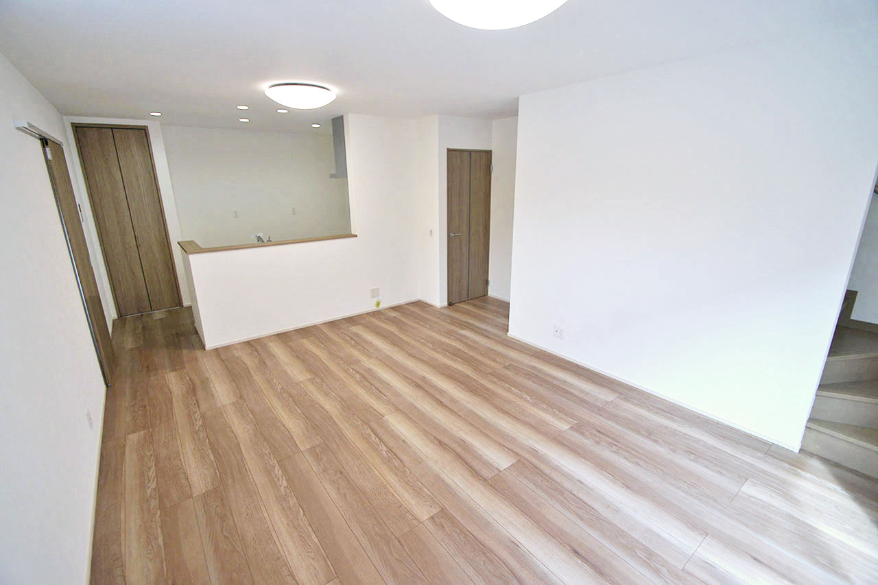 16.5帖のLDK。家族がゆったりと寛げる開放的な空間です。