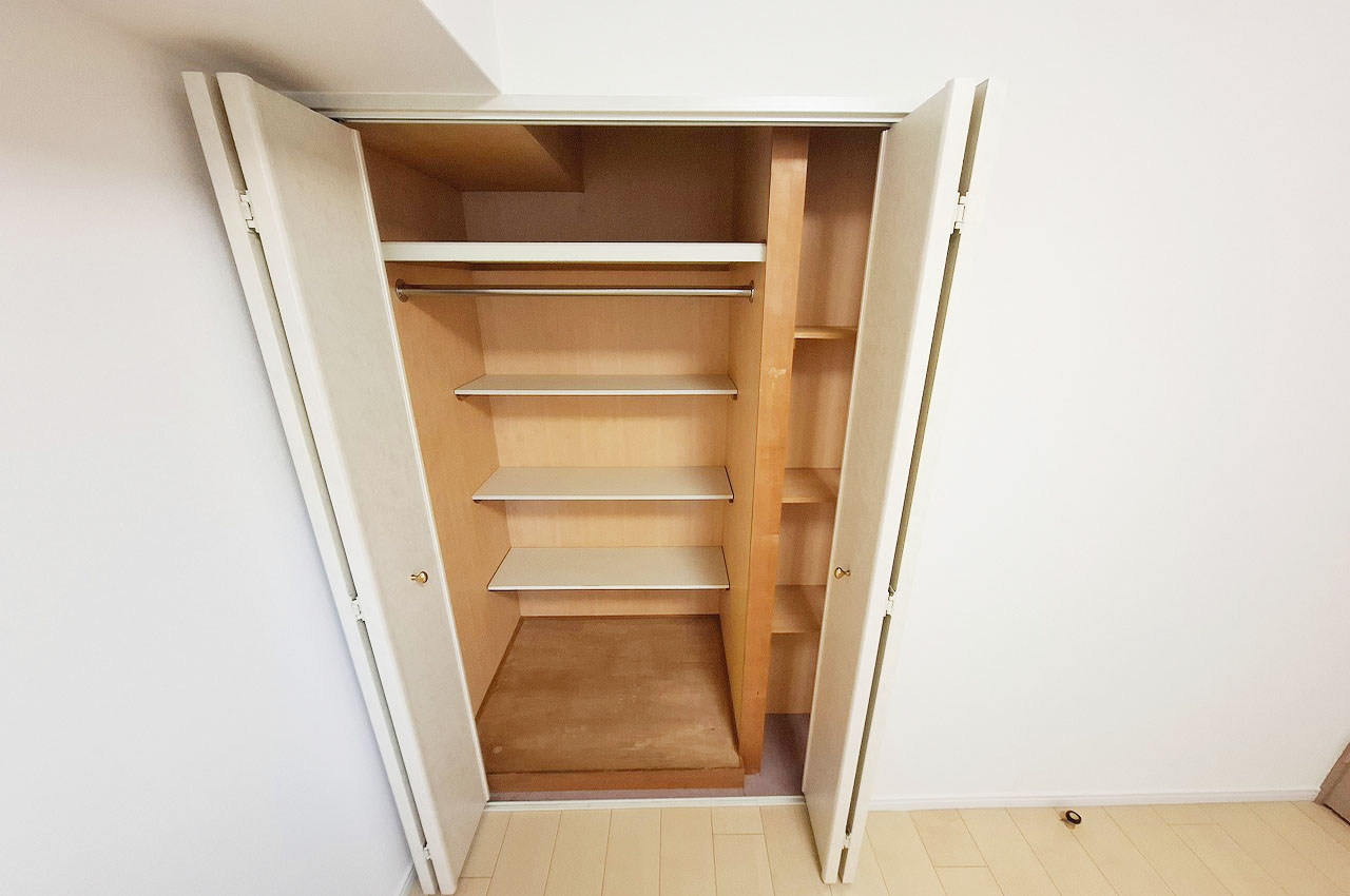 洋室②クローゼット