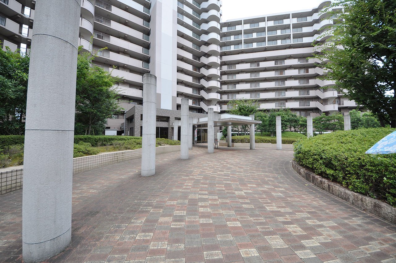 エントランスへのアプローチ