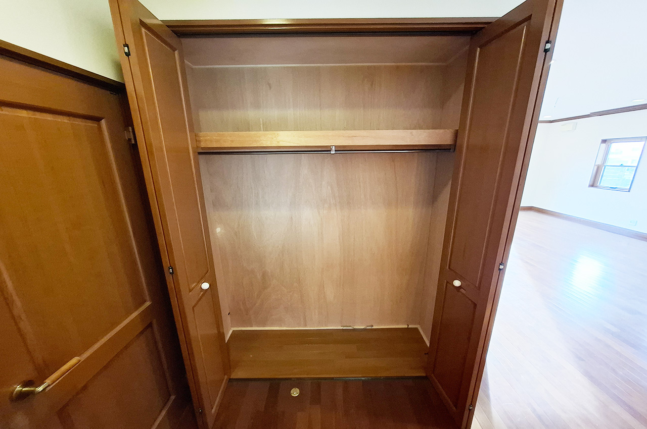 リビングクローゼット