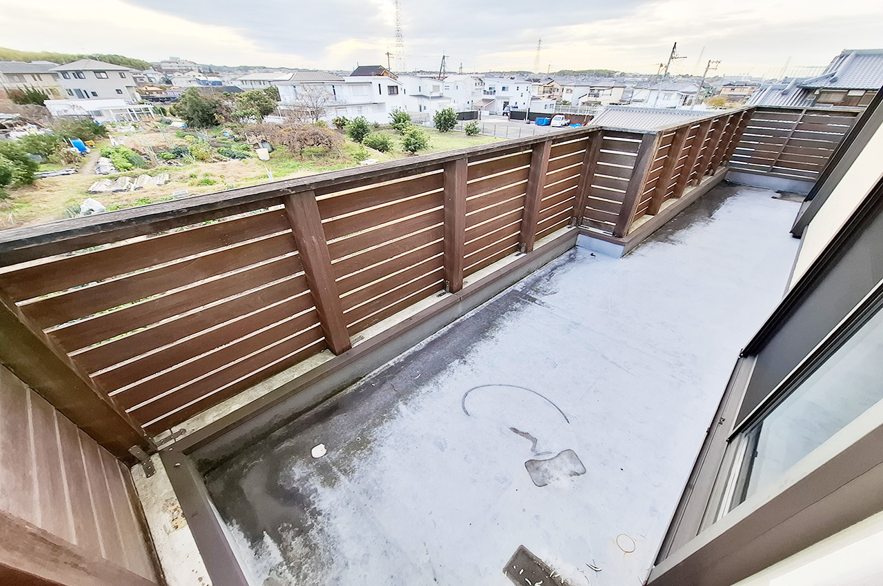 バルコニー（洋室1・2側）