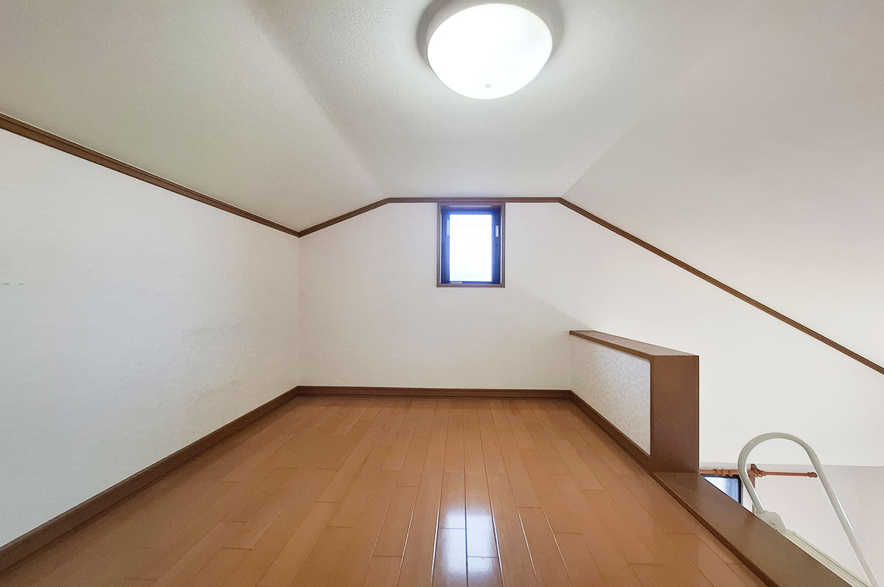 洋室②：ロフト
