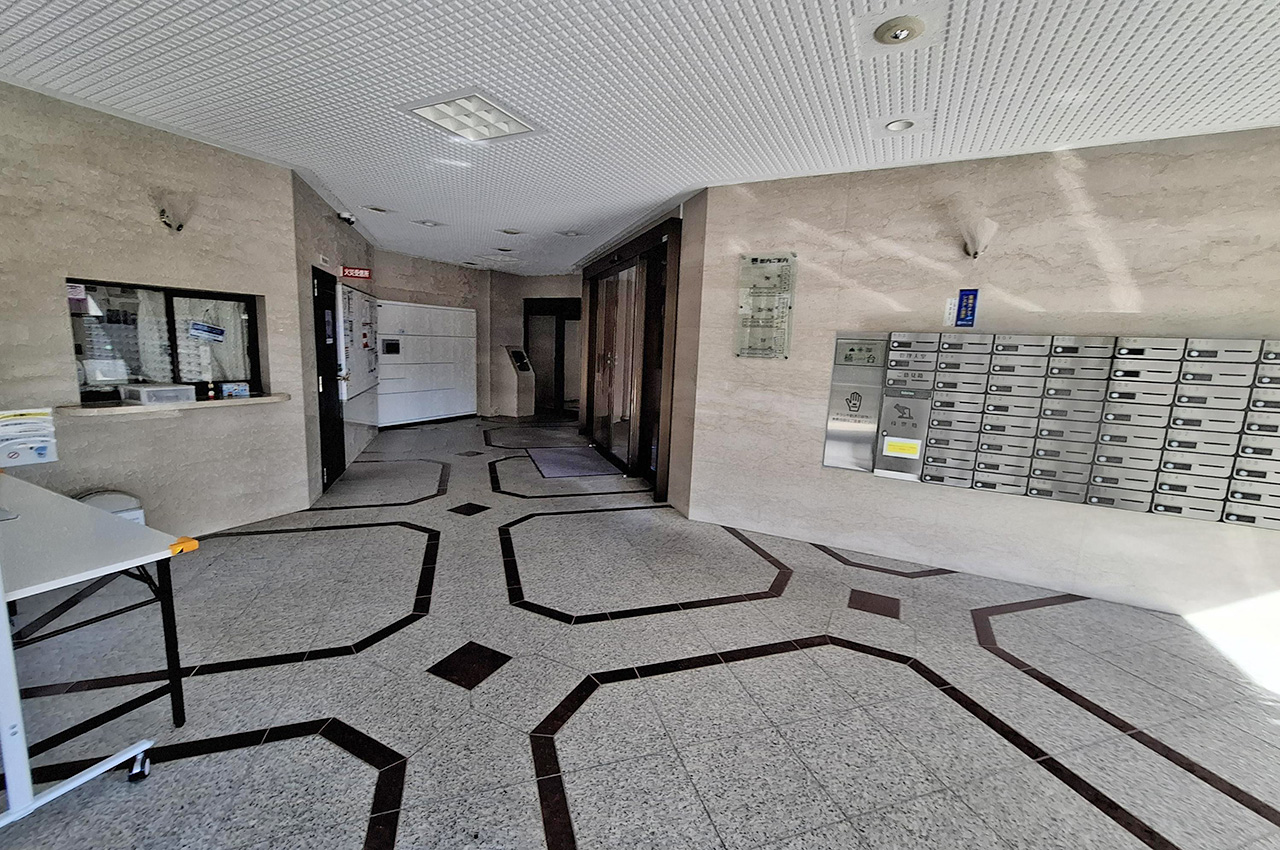 エントランスホール