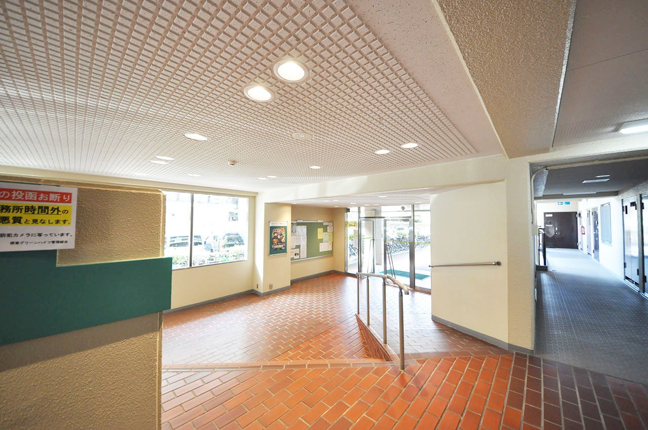 エントランスホール