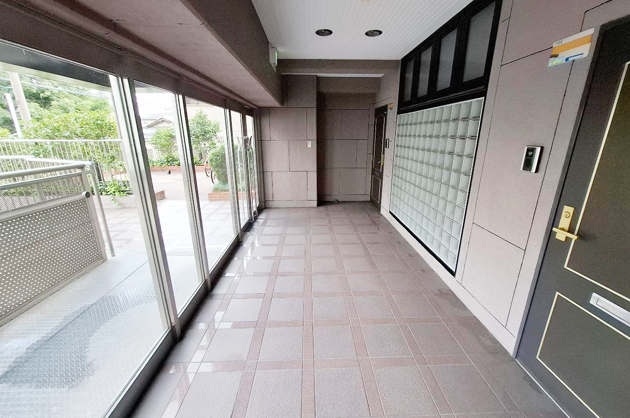 エントランスホール