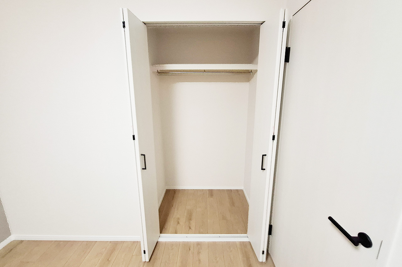 洋室1クローゼット：新調済み。