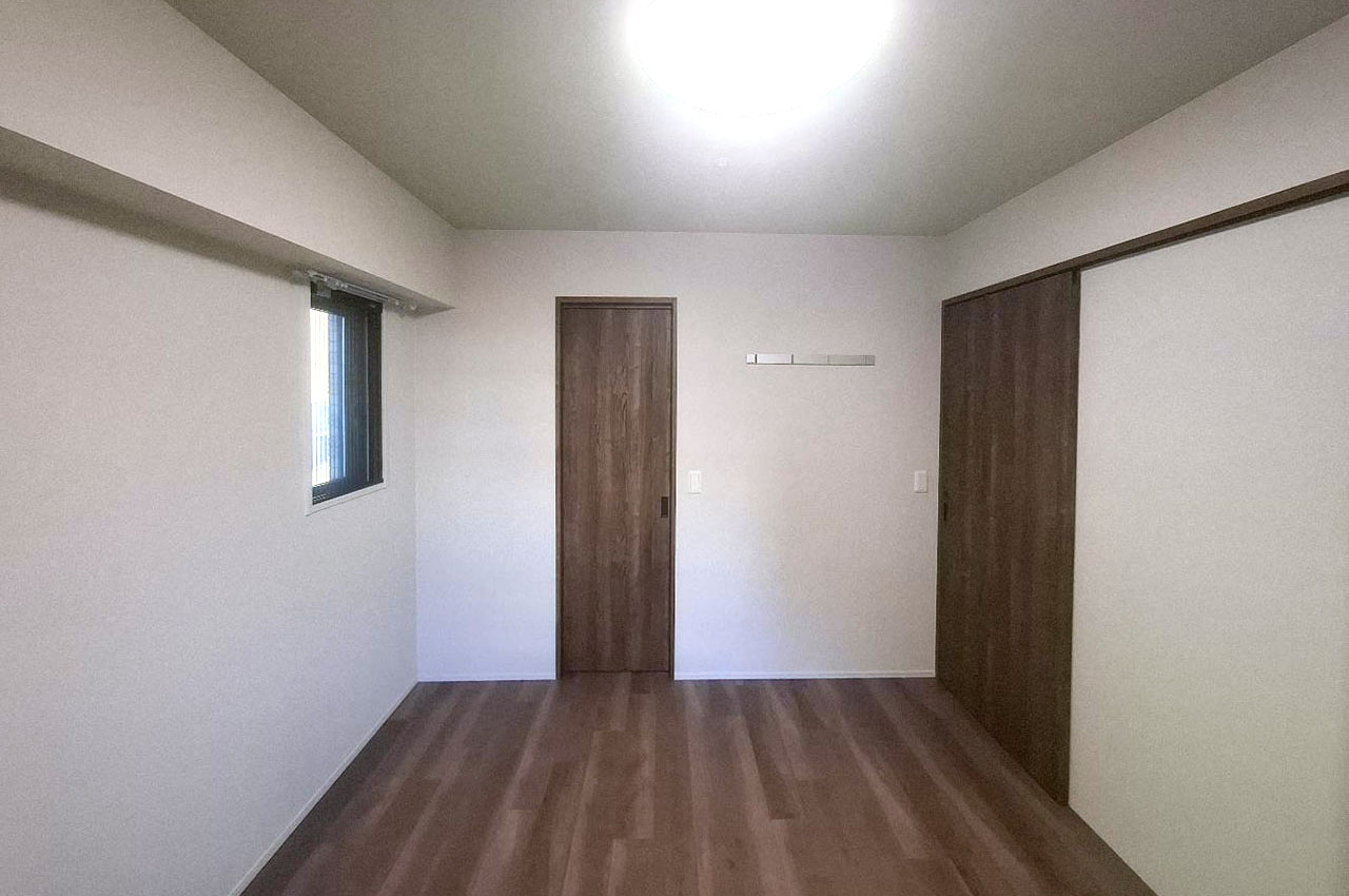 洋室約6.5帖は、主寝室にぴったりのゆったりとしたお部屋です。