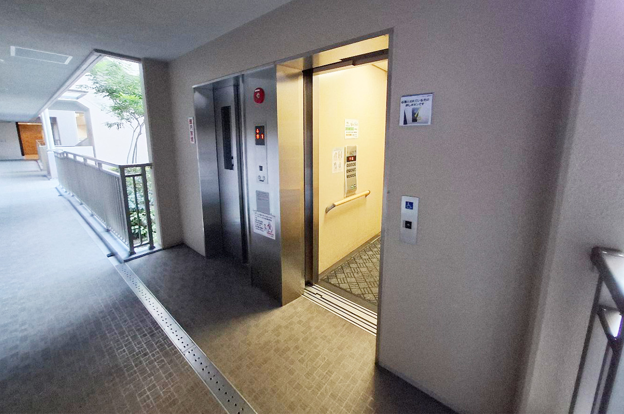 エレベーターホール