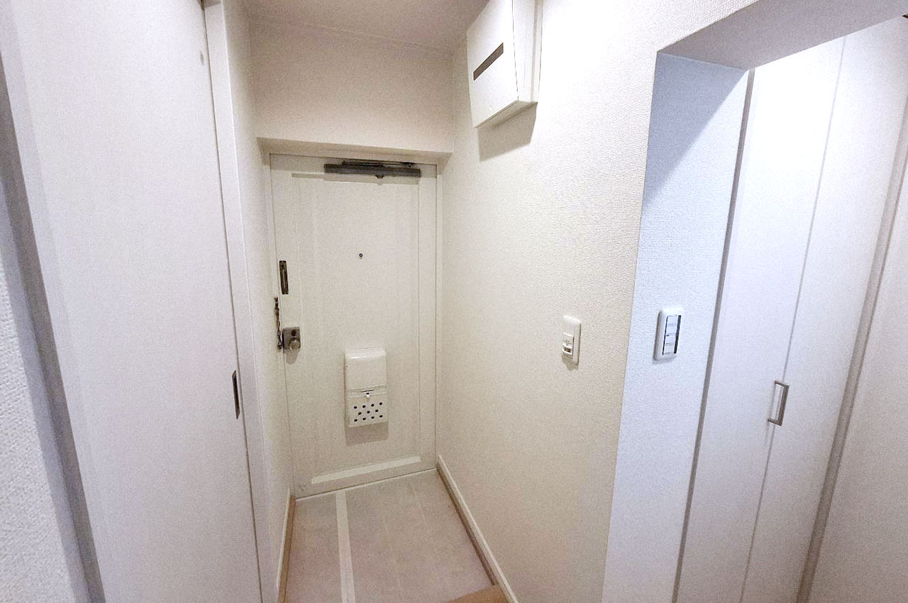 玄関や廊下もリフォームでまっさらに。家族やゲストを気持ち良くお迎えいただけます。