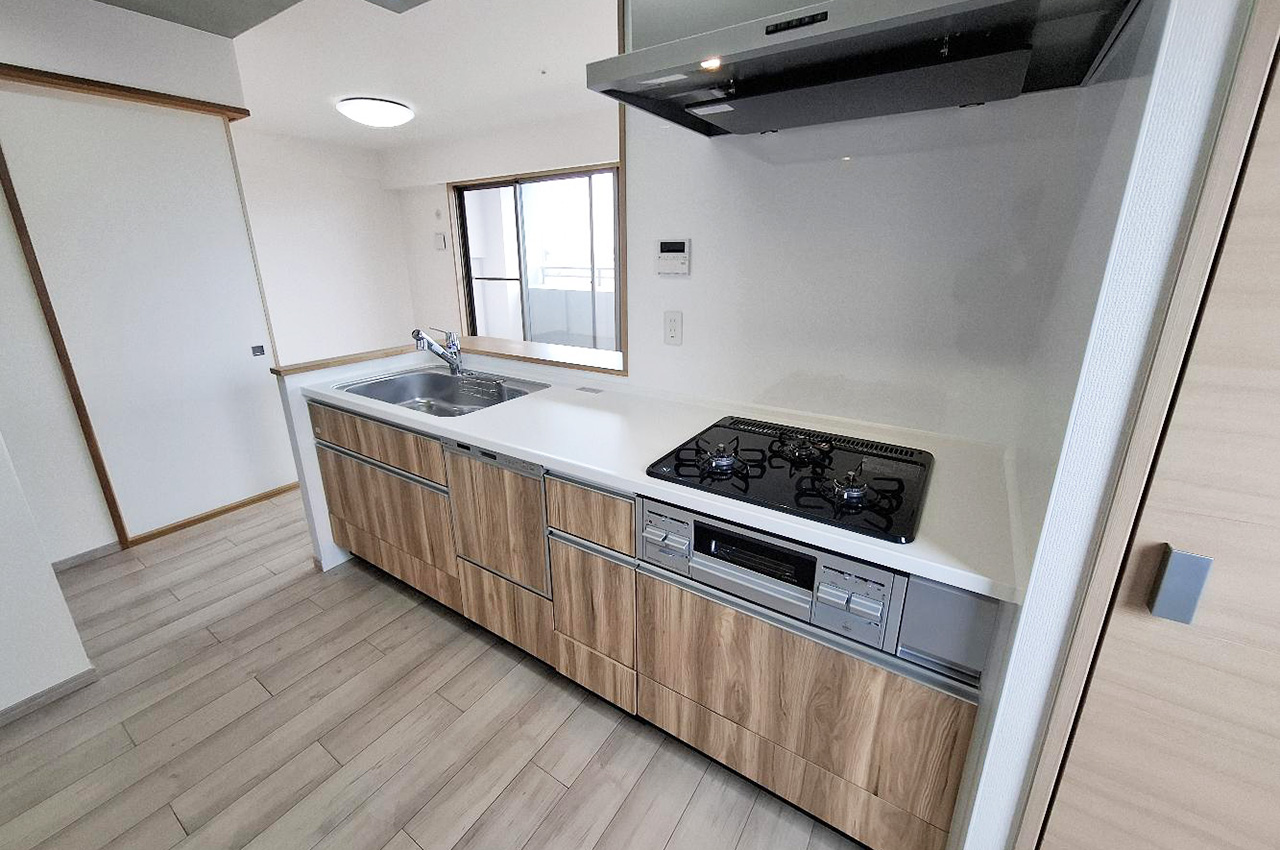 キッチン：食洗機付きシステムキッチン新調