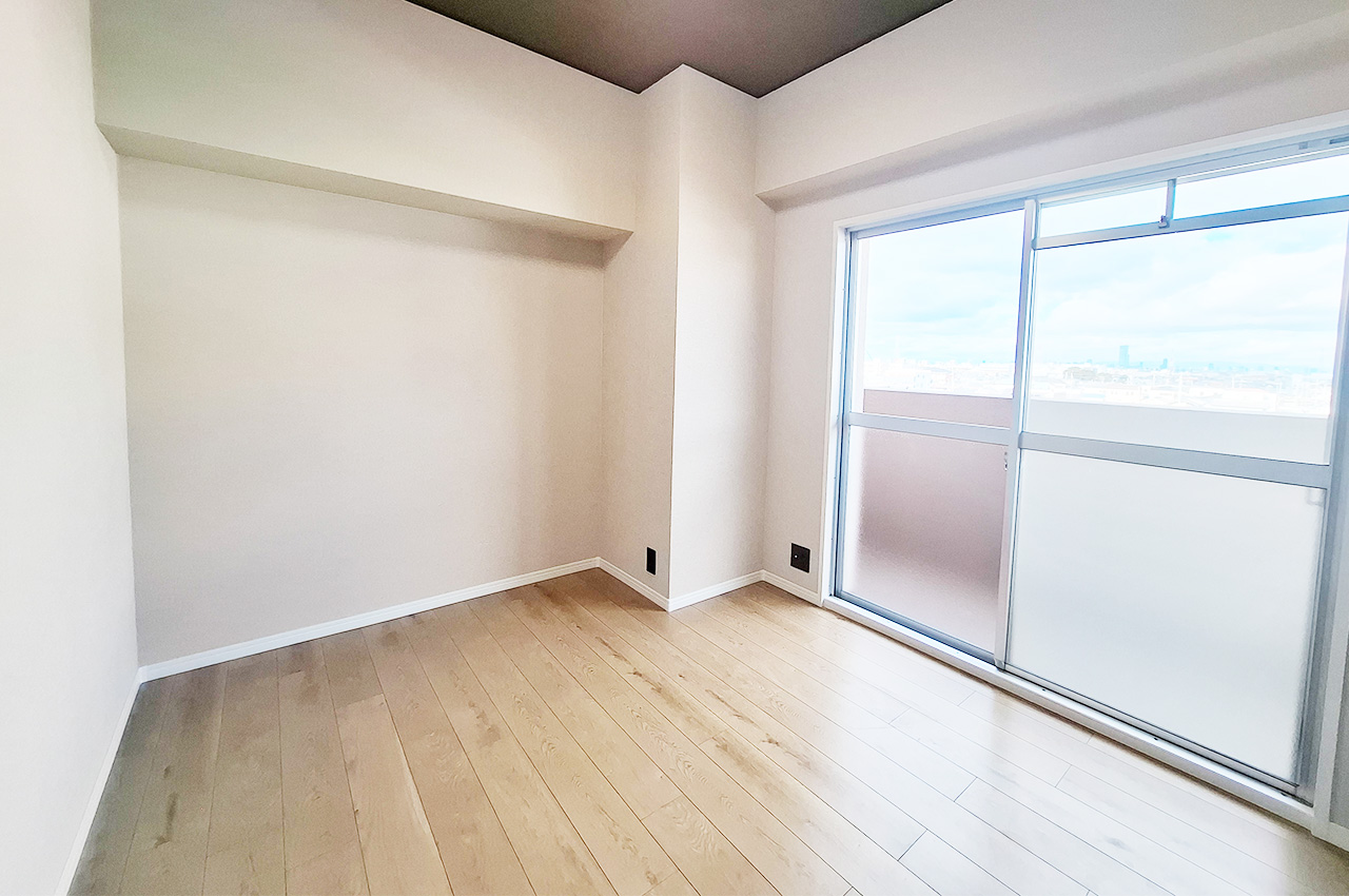 洋室1：バルコニーへ出入り可能です。