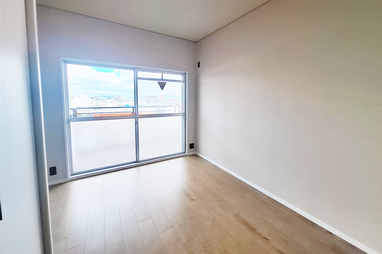 洋室3：バルコニーへ出入り可能です。