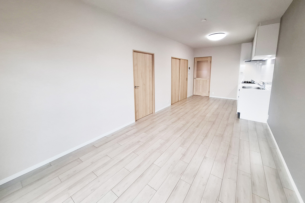 LDK：クロスやフローリングを貼替えるなどリフォーム済み。