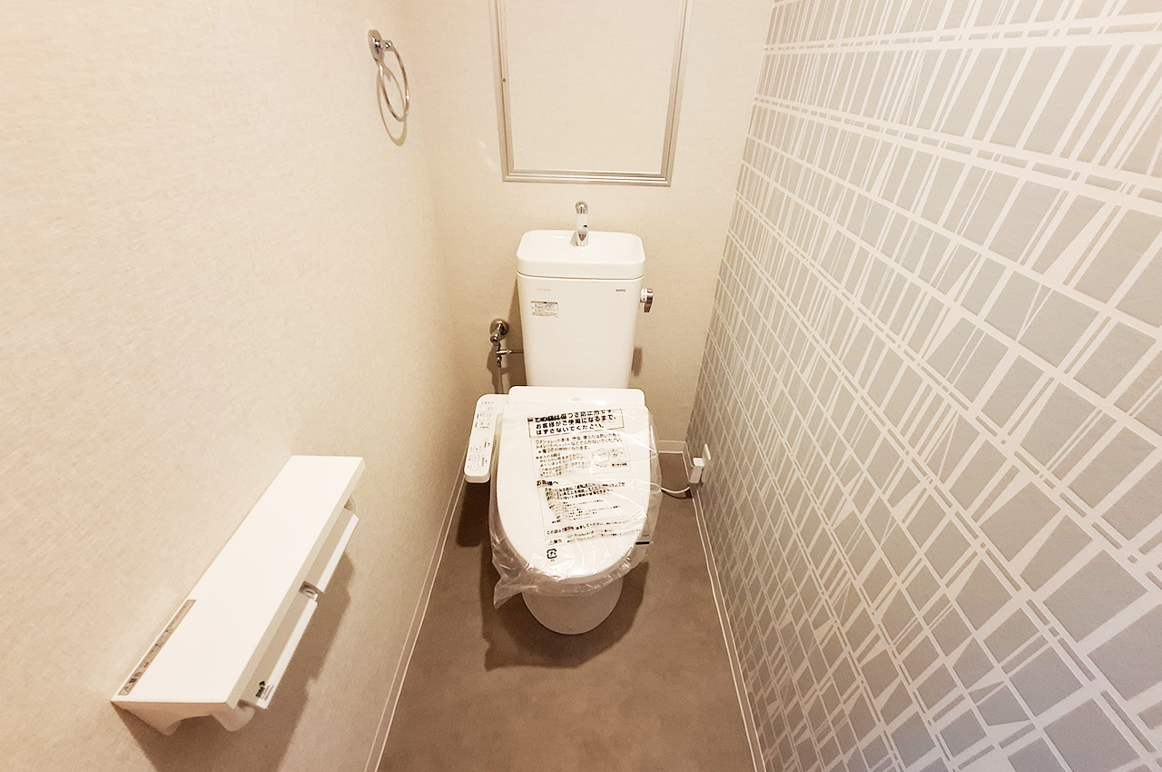 トイレ：便器・温水洗浄便座を新調済み。