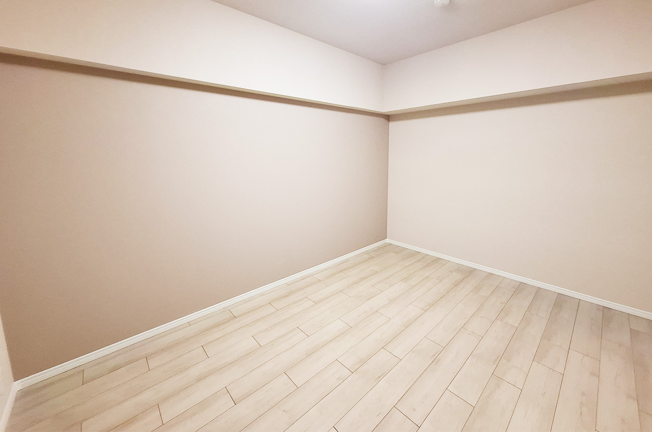 洋室2：和室から洋室へリノベーションしました。