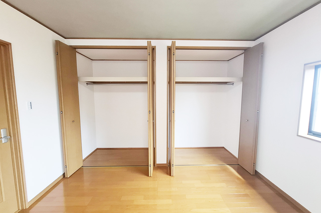 洋室1クローゼット
