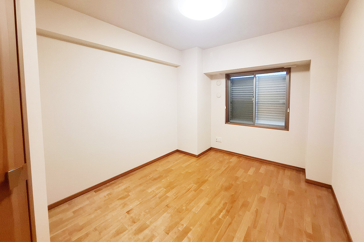 洋室1:WIC付き約6.5帖の洋室は主寝室に使いやすいお部屋。