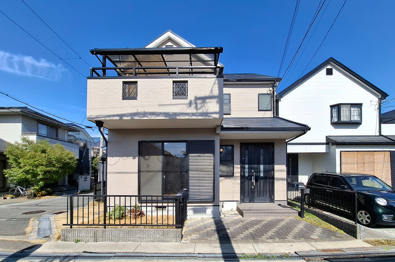 外観（伸縮門扉・ブロック塀撤去予定）