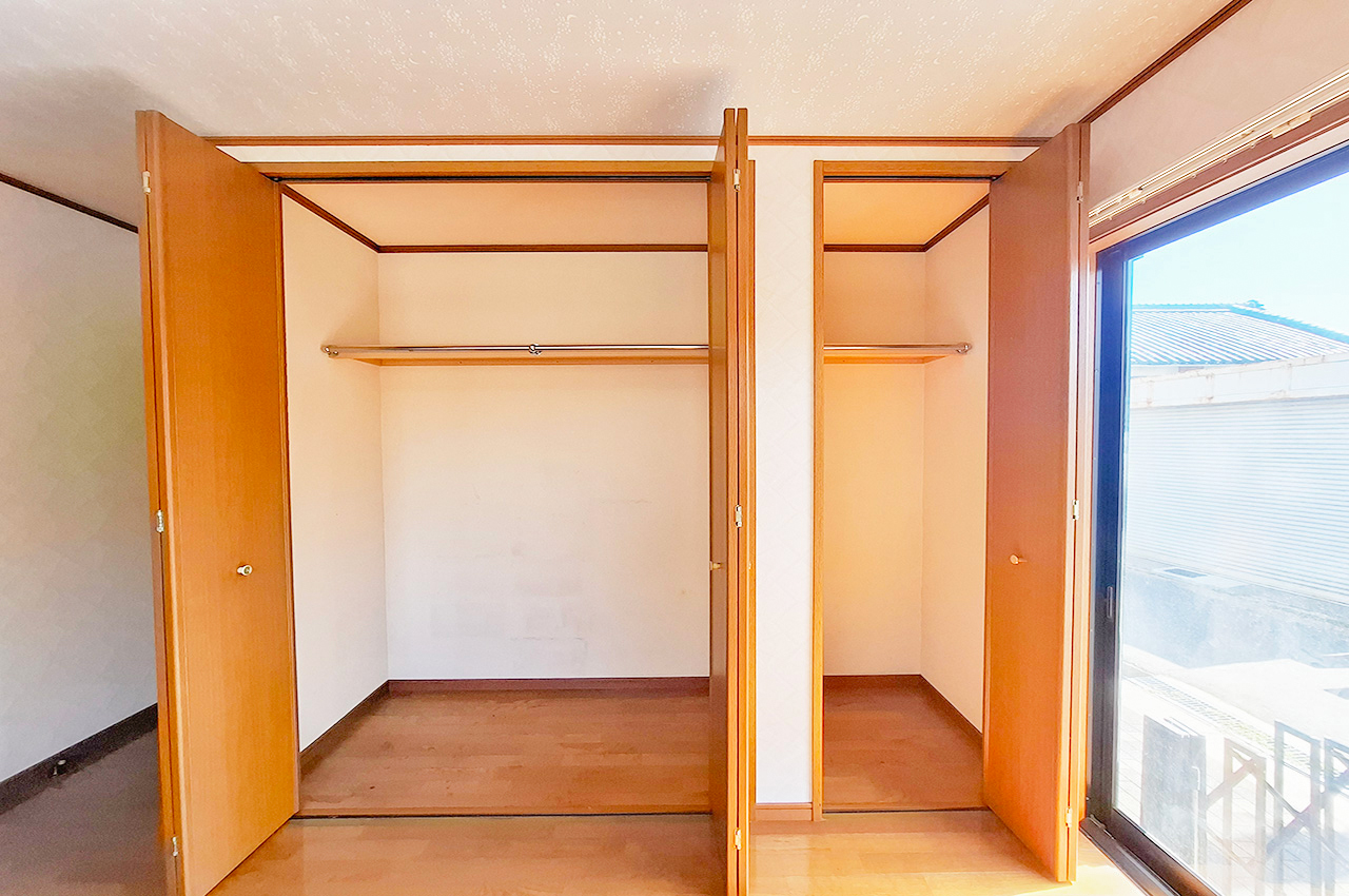 洋室1クローゼット