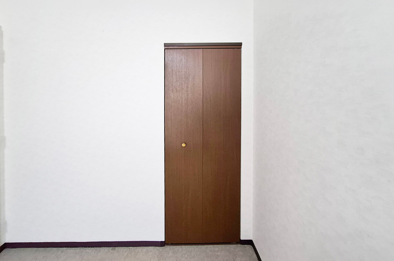 洋室1クローゼット