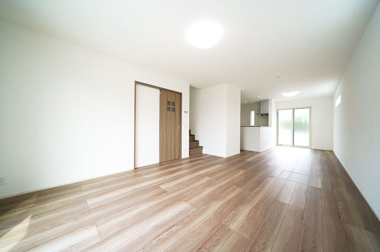 LDK：家族がゆったりと過ごせる21.5帖の広々LDK。