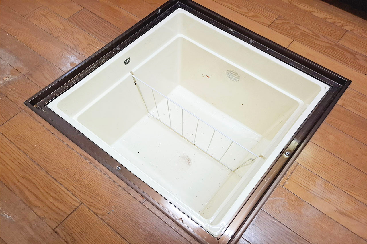 キッチン：床下収納