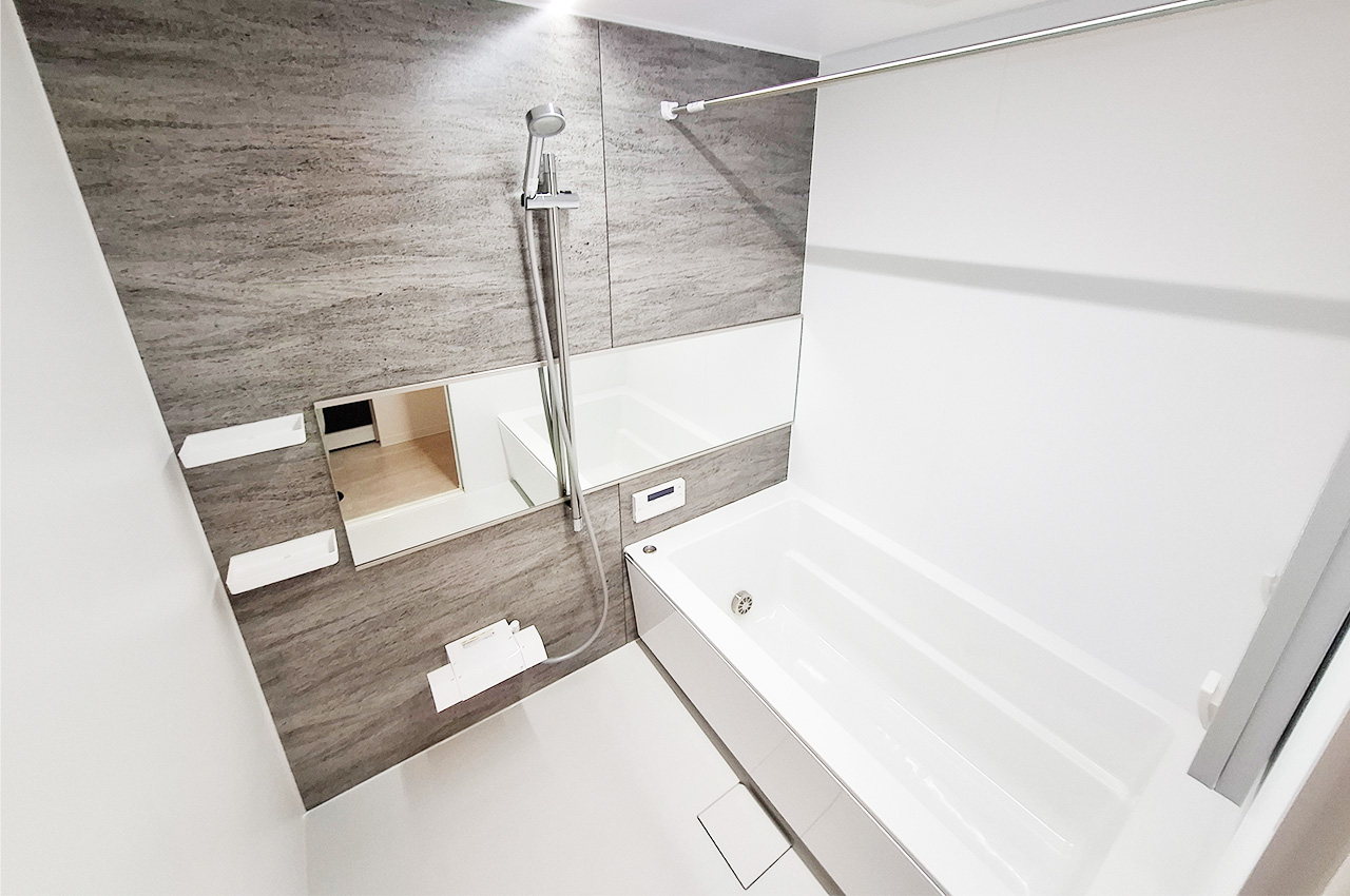 バスルーム：システムバス・浴室乾燥機を新調済み。