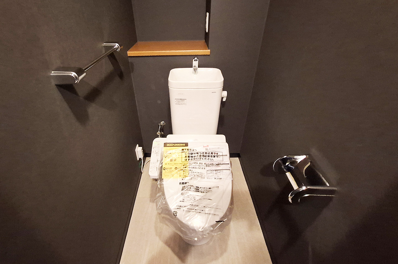 トイレ：便器・温水洗浄便座を新調済み。