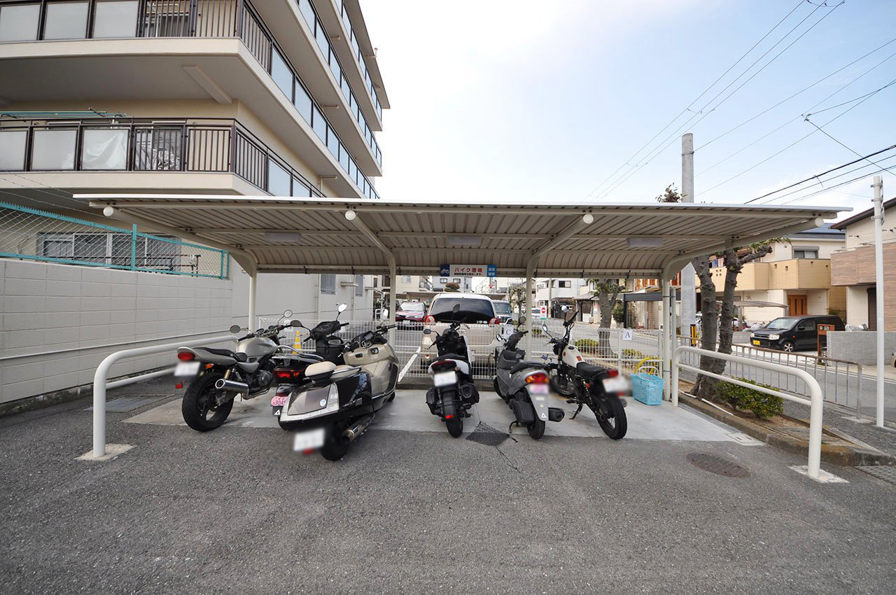 バイク置場