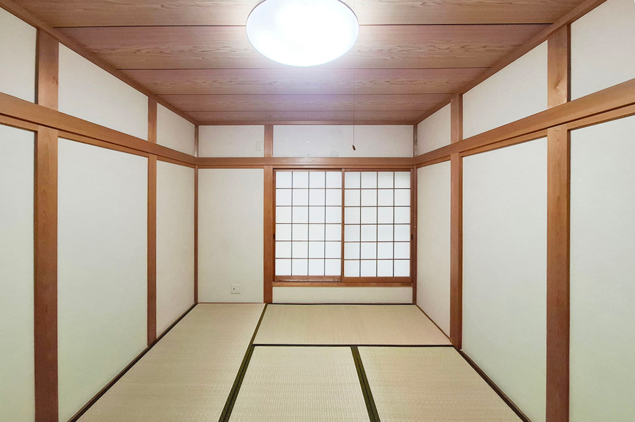 和室②（照明器具撤去予定）