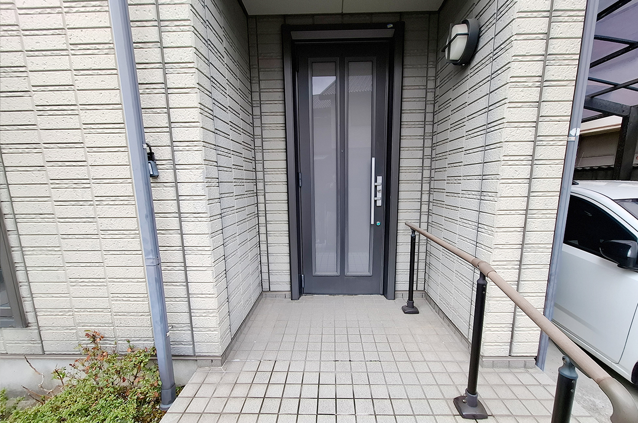 玄関ポーチ