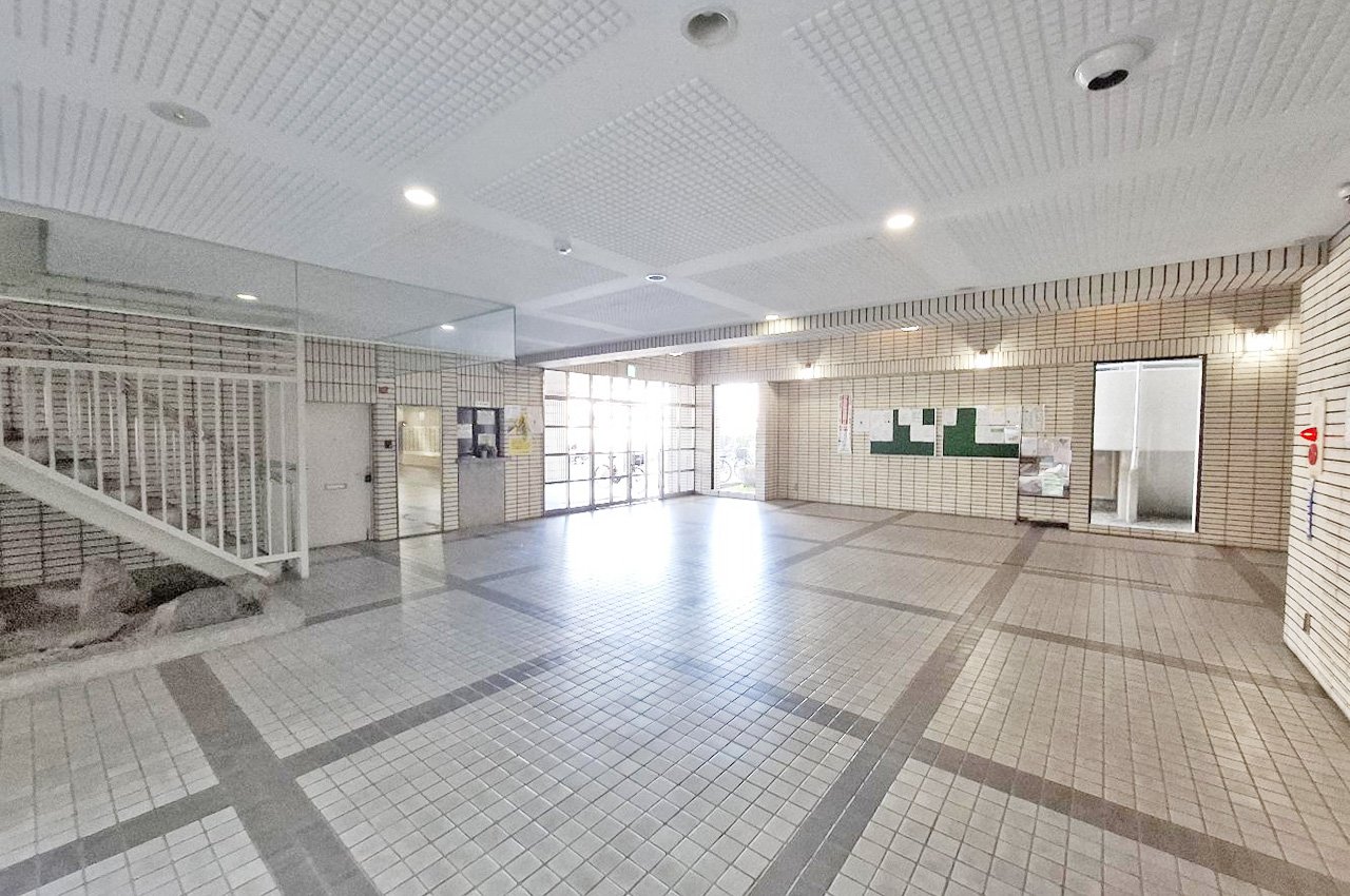 エントランスホール