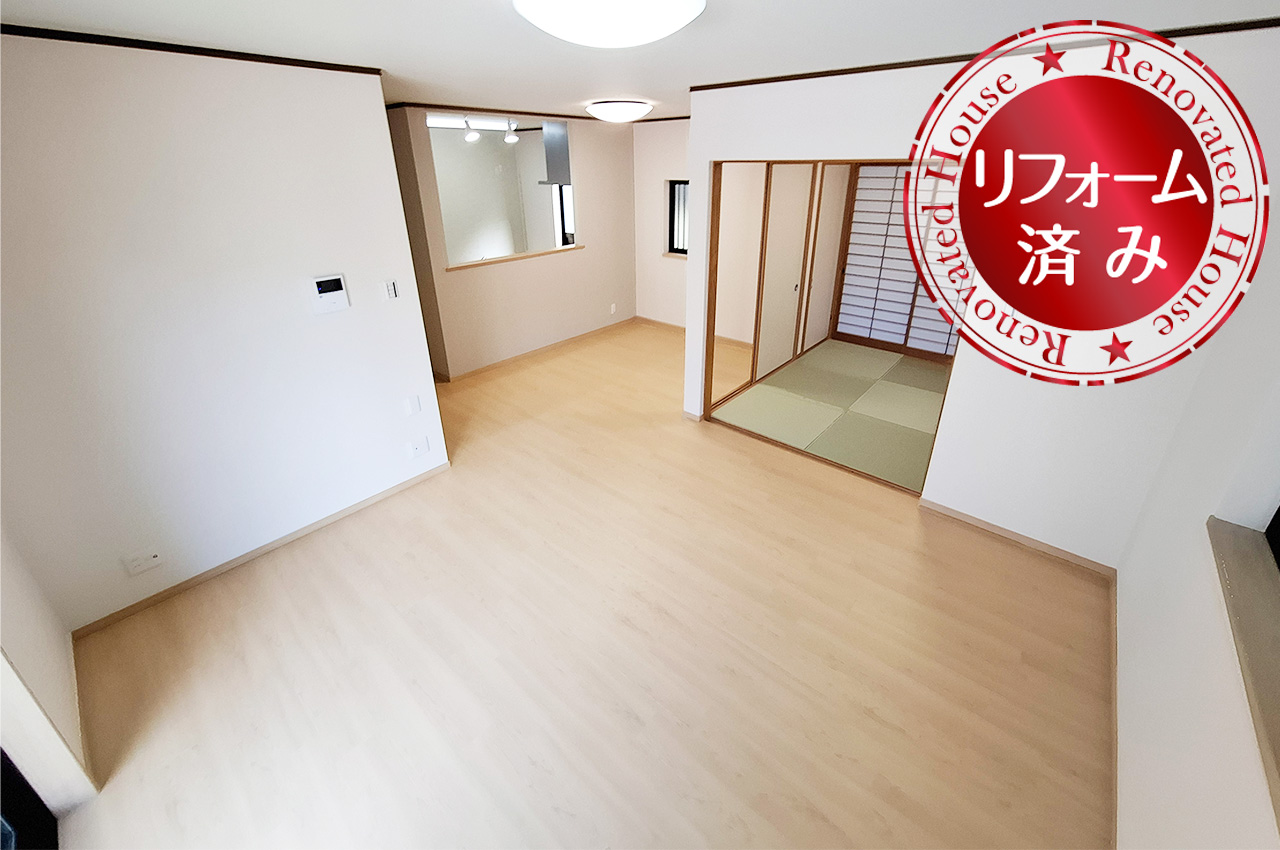 LDK：フロアタイル上貼、クロスを貼替えるなどリフォーム済み。