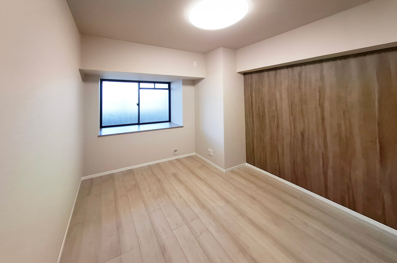 洋室1：出窓付きの明るいお部屋です。