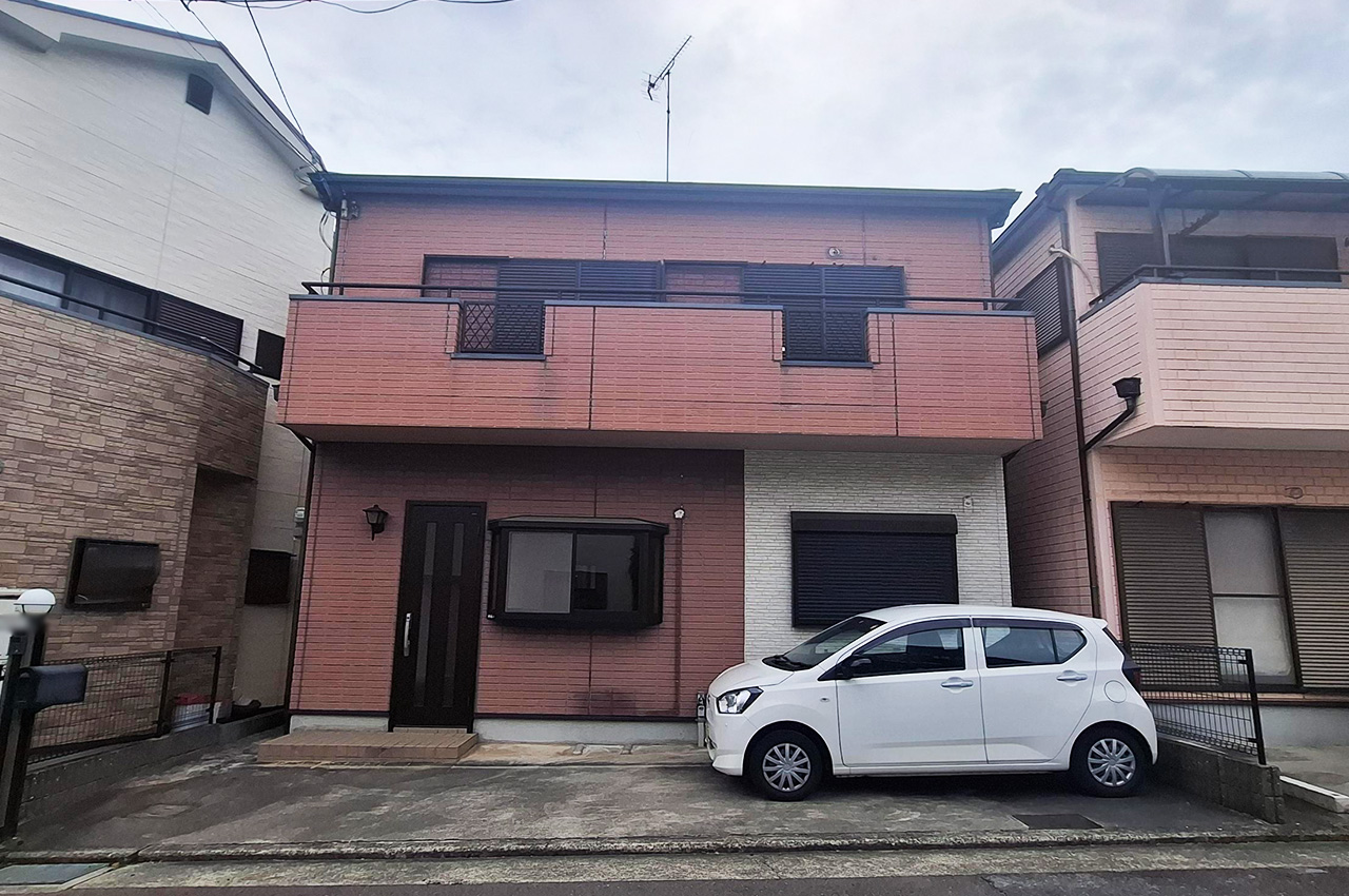 外観（外壁塗装前：建物前面のみ）