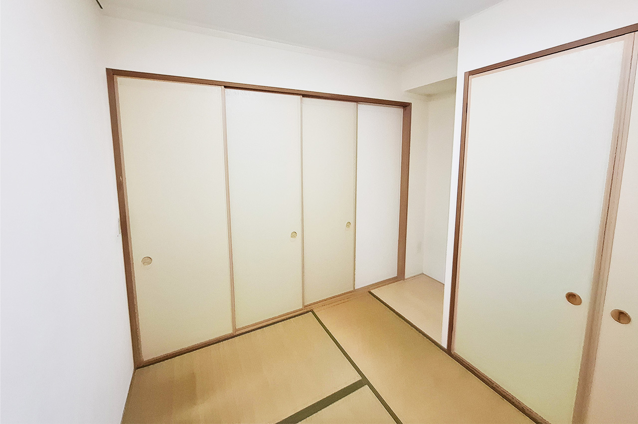 和室：約4.6帖の和室は押入収納付き。生活スペースを広く保てます。