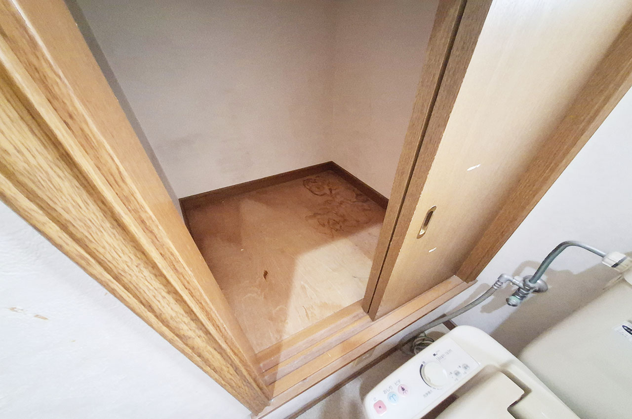 1Fトイレ:物入