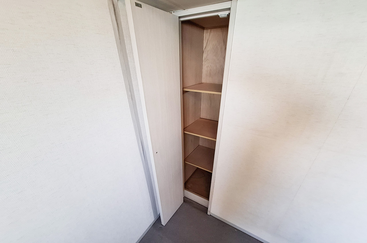 洋室1:物入
