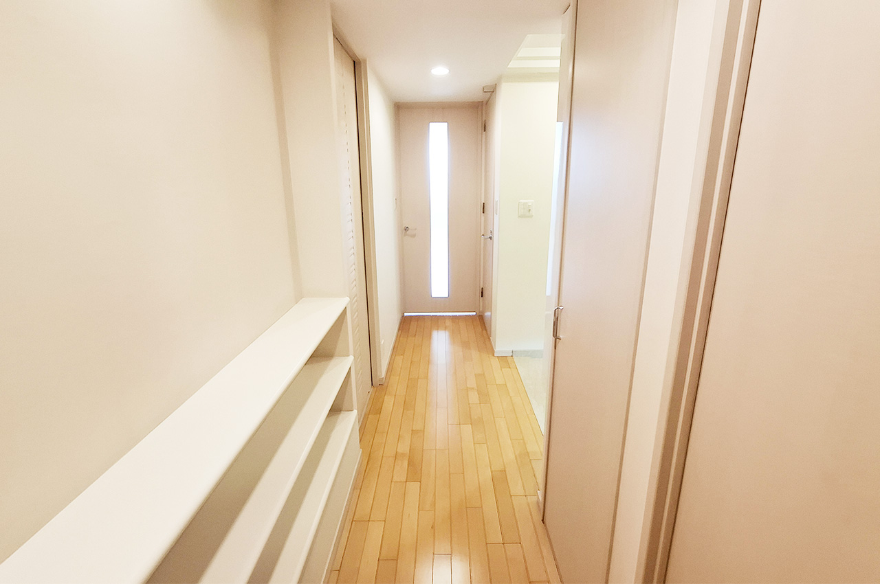 廊下:カウンター付きの廊下です。