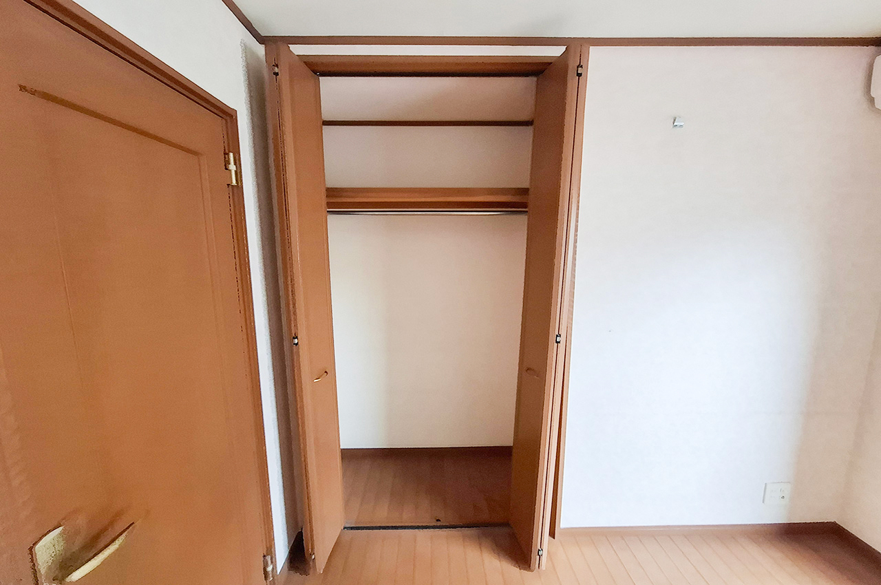 洋室2クローゼット