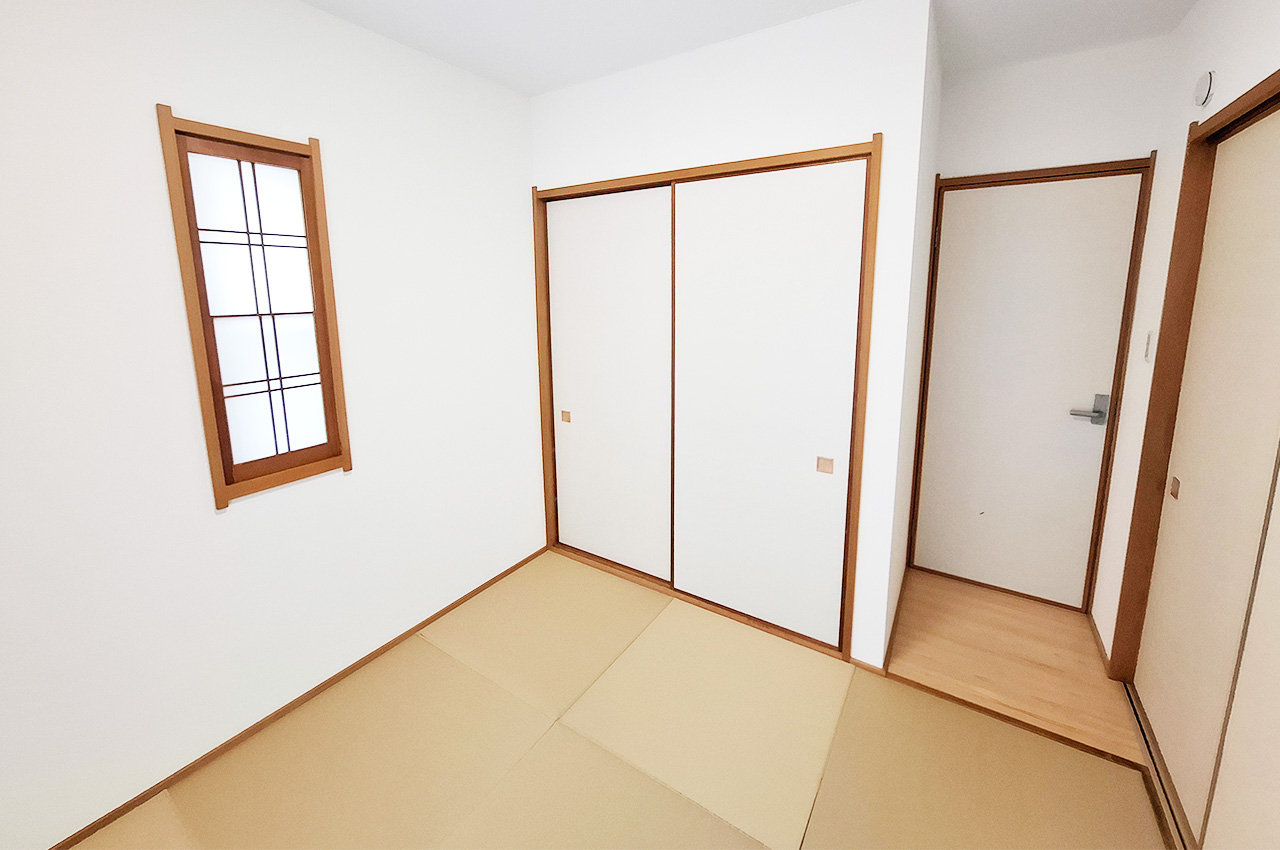 和室：きれいにリフォームされた和室は客間やくつろぎスペースにぴったり。