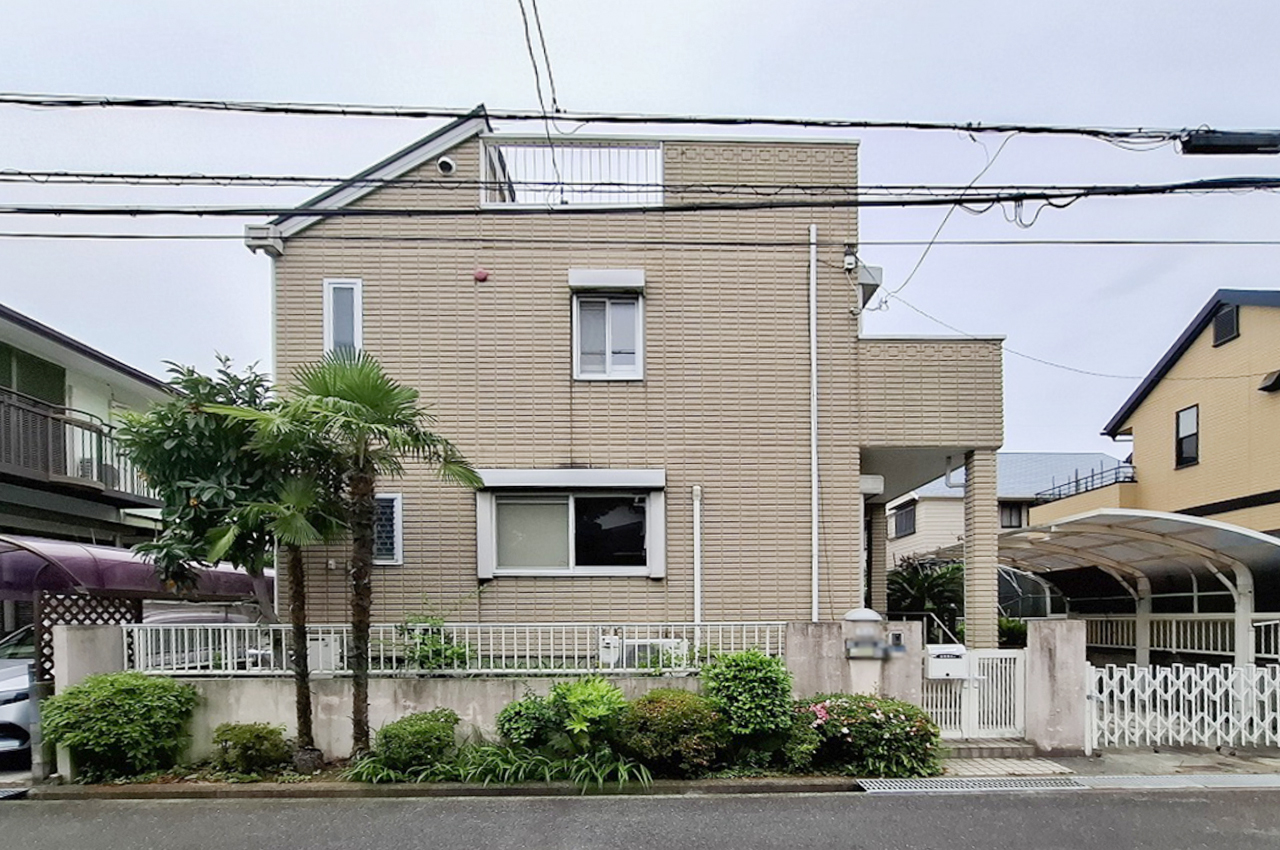 外観（カーポート・カーゲート・植栽撤去前）