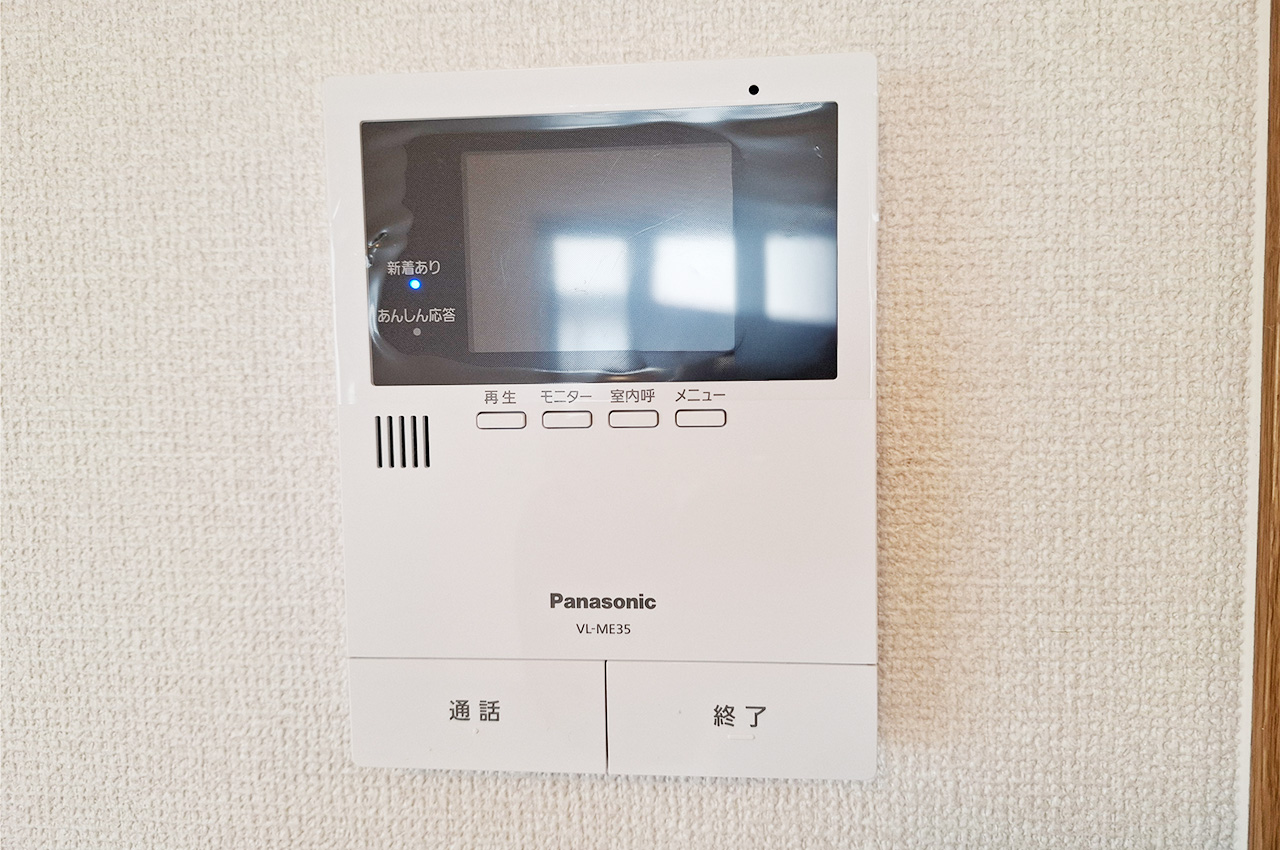 モニター付きインターホン：新調済み。