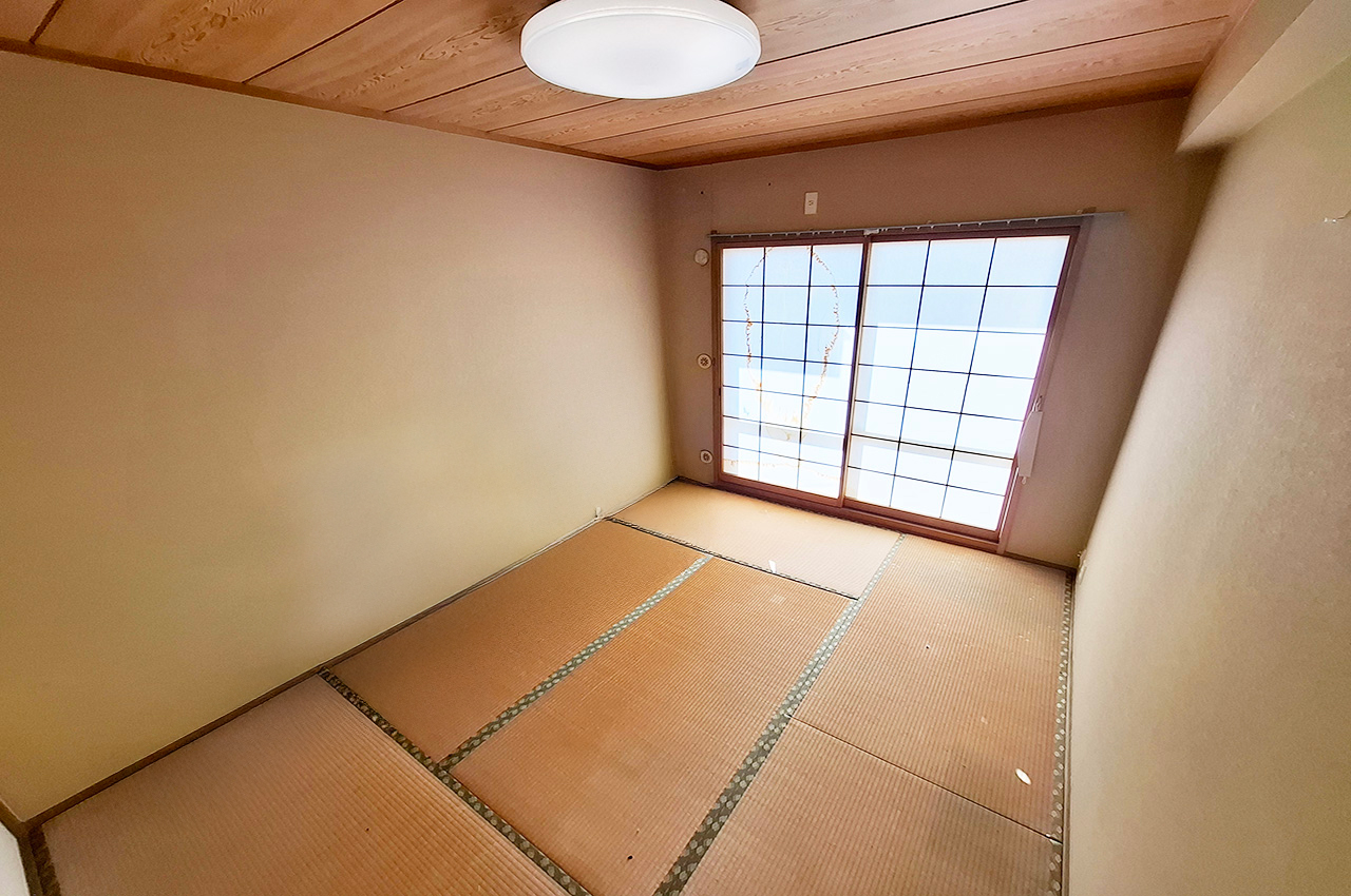 和室（照明器具撤去前）