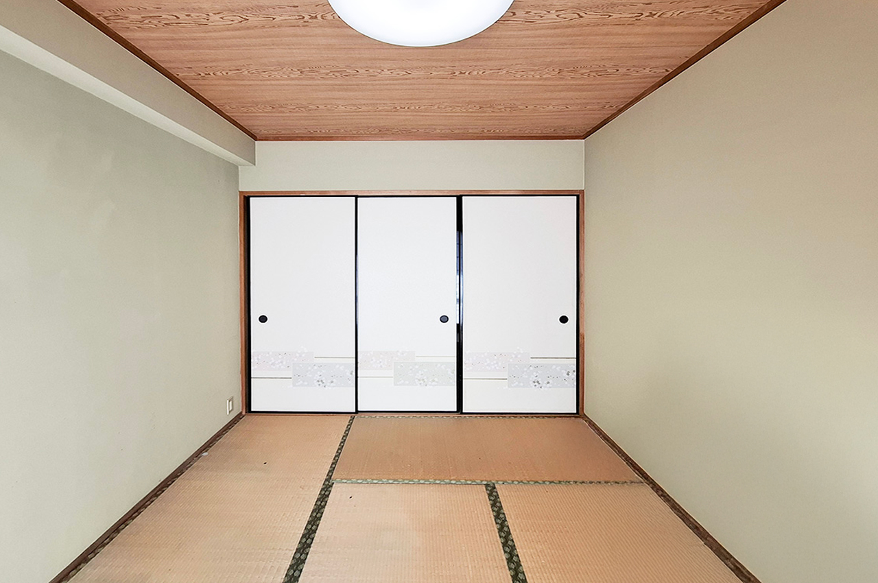 和室（照明器具撤去前）