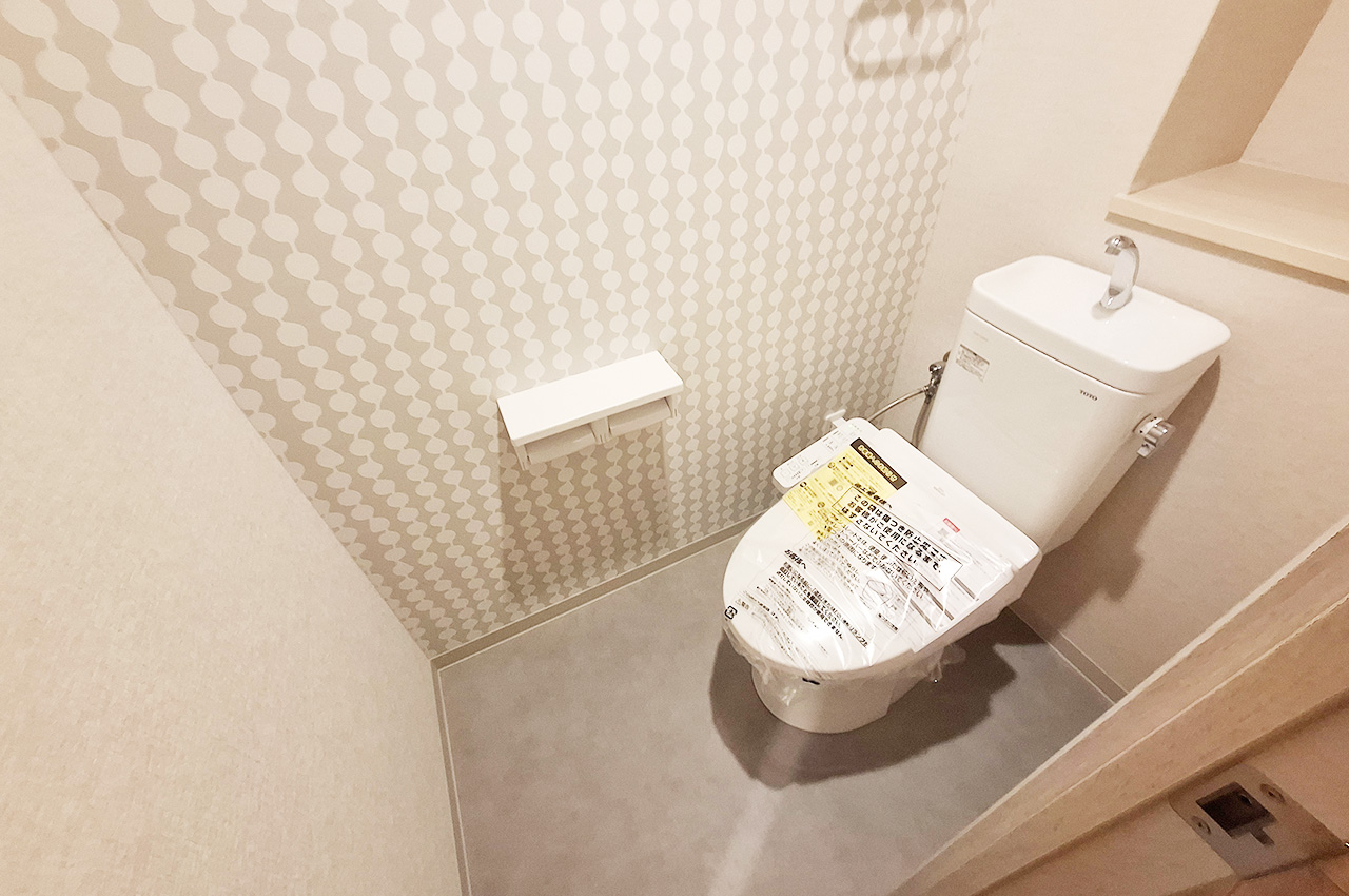 トイレ：便器・温水洗浄便座を新調済み。