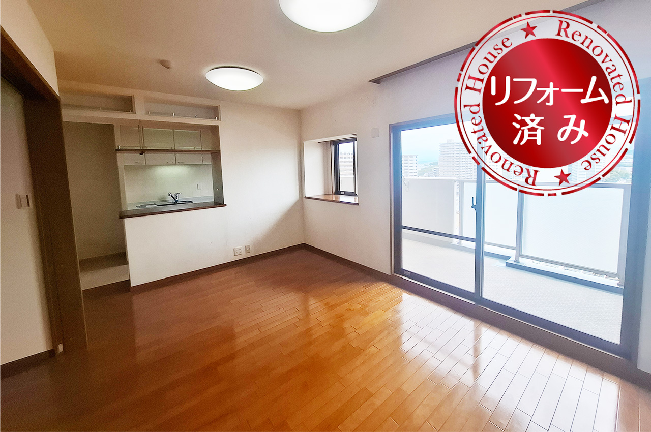 LDK：11階南東向きバルコニーに面した明るく開放的なLDKです。室内を広く見せる出窓付き。