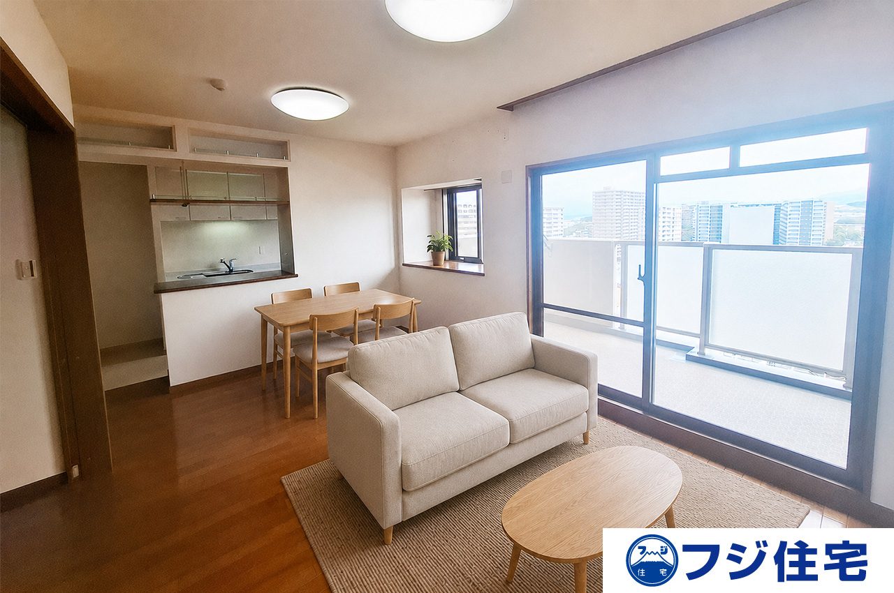 バーチャルステージング画像（AI合成）です。合成された家具等は販売価格に含まれません。