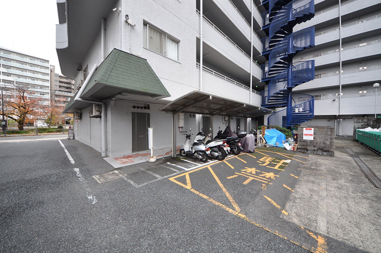 バイク置場